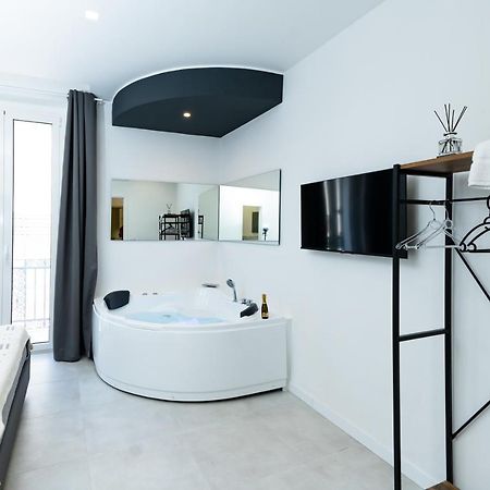 Pane E Pomodoro Bed & Breakfast Bari Dış mekan fotoğraf