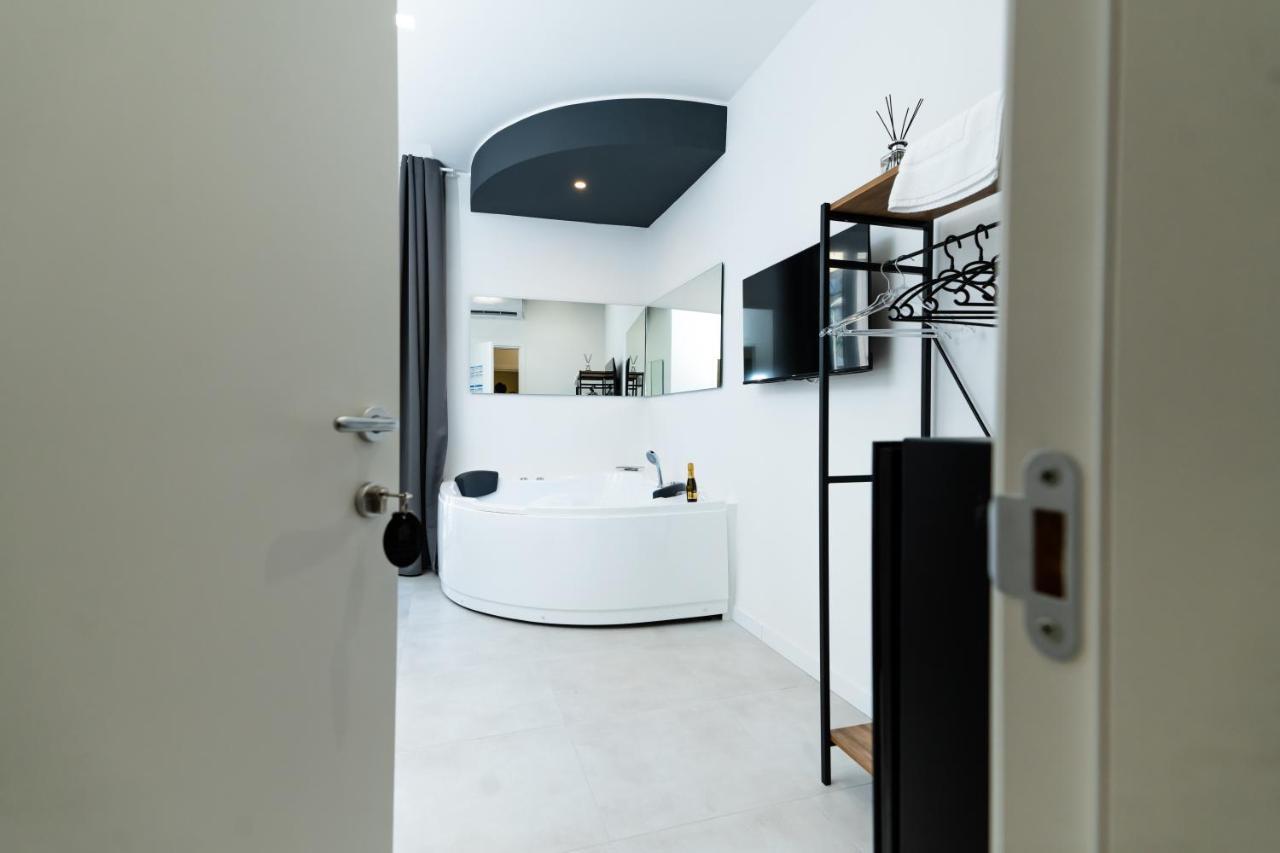 Pane E Pomodoro Bed & Breakfast Bari Dış mekan fotoğraf
